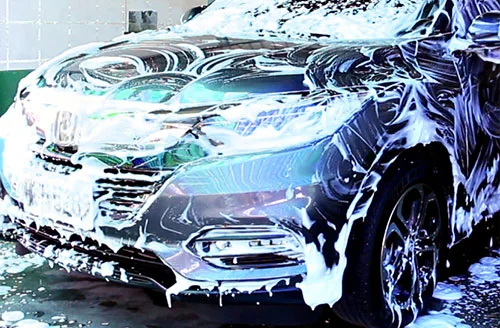 先將車身清洗乾淨