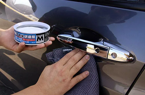 擦乾車身並檢查車漆狀況