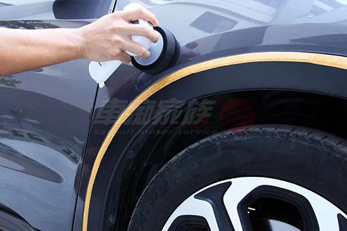 洗車-局部汽車美容，使用美容膠帶
